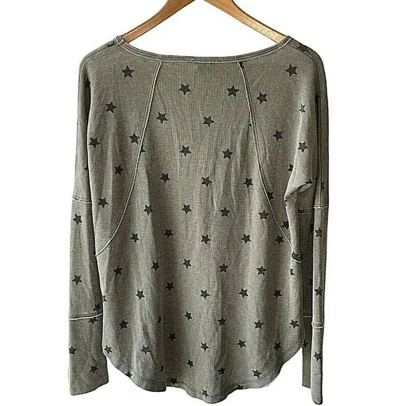 Lucky Brand Women's Size L + M Green Star Print Thermal Knit long Sleeve Top - Picture 3 of 6
